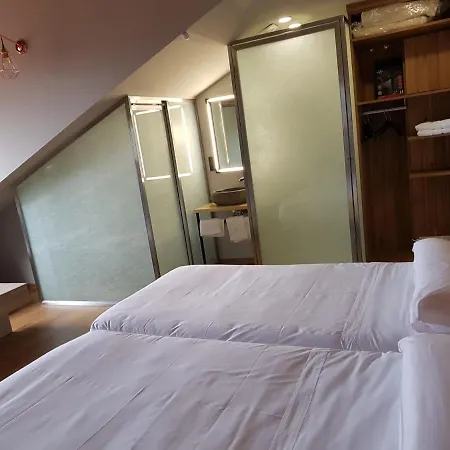 Turisticos Y Vella Apartment *