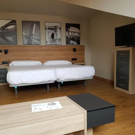 Turisticos Y Vella By Bossh! *