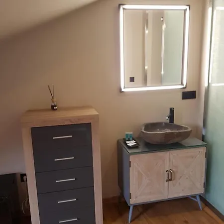 Turisticos Y Vella By Bossh! * 오렌세