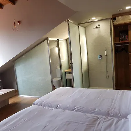 Turisticos Y Vella By Bossh! Ourense